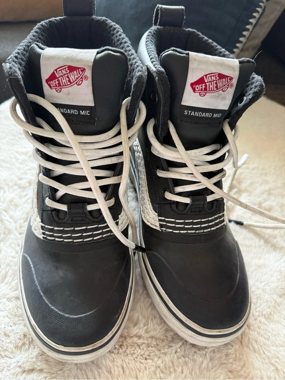 Vans Standard Mid Snow Mte Boot